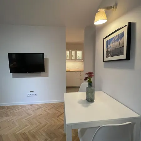 Apartament Avis Skwer Kosciuszki 9 *